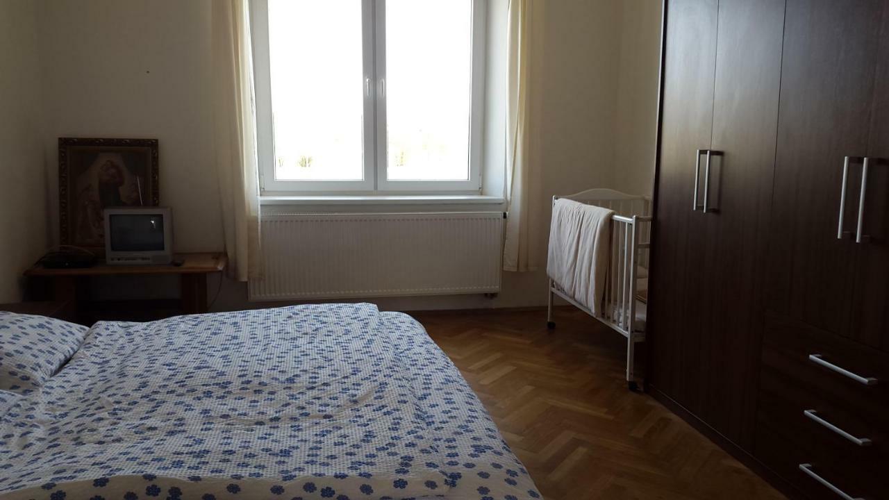 Apartman Ella - Tabor -Cz - U Stadionu Miru 1735 Luaran gambar
